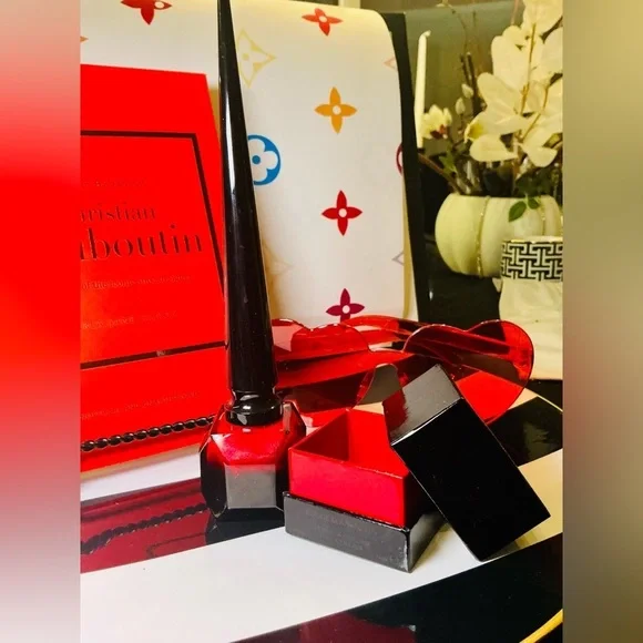 The Little Book Christian Louboutin Bundle New ๐ ๐
๐ฝ - Picture 8 of 16